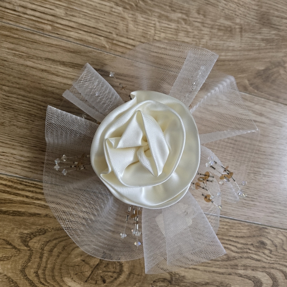 VINTAGE❤️Mother Of The Bride Or Prom Hair Comb (New, Never Worn) Handmade 🇨🇦
